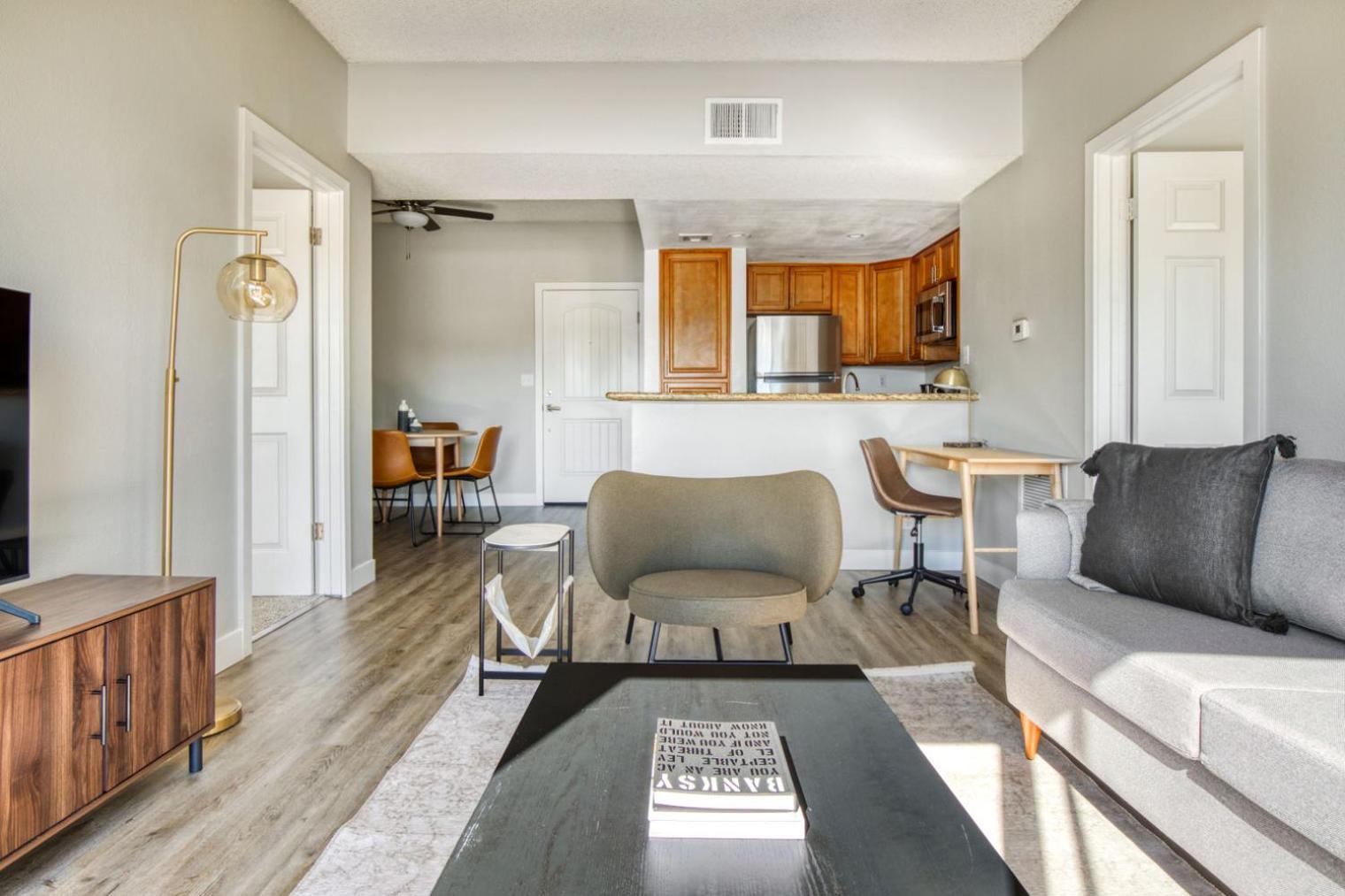 Apartment N Hollywood 2br W Gym Pool Nr Tj Shops Lax-633 *