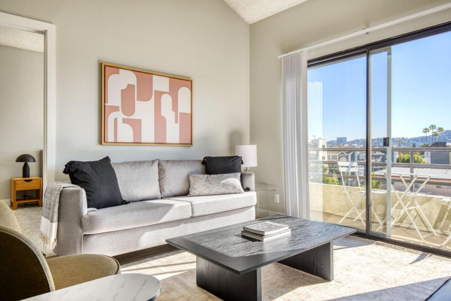 N Hollywood 2br W Gym Pool Nr Tj Shops Lax-633 Apartment