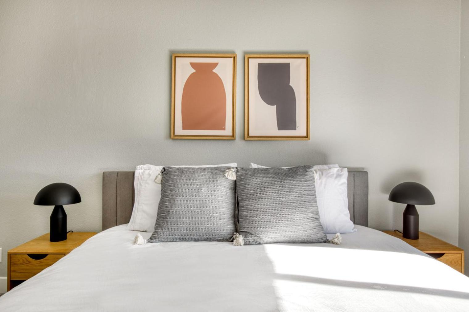 N Hollywood 2br W Gym Pool Nr Tj Shops Lax-633 Apartment *