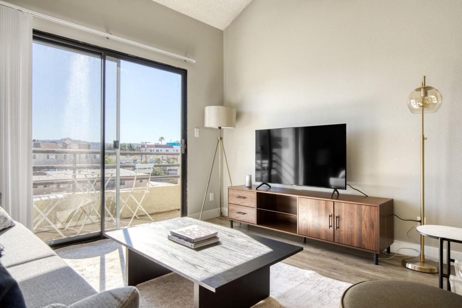 N Hollywood 2br W Gym Pool Nr Tj Shops Lax-633 Apartment *