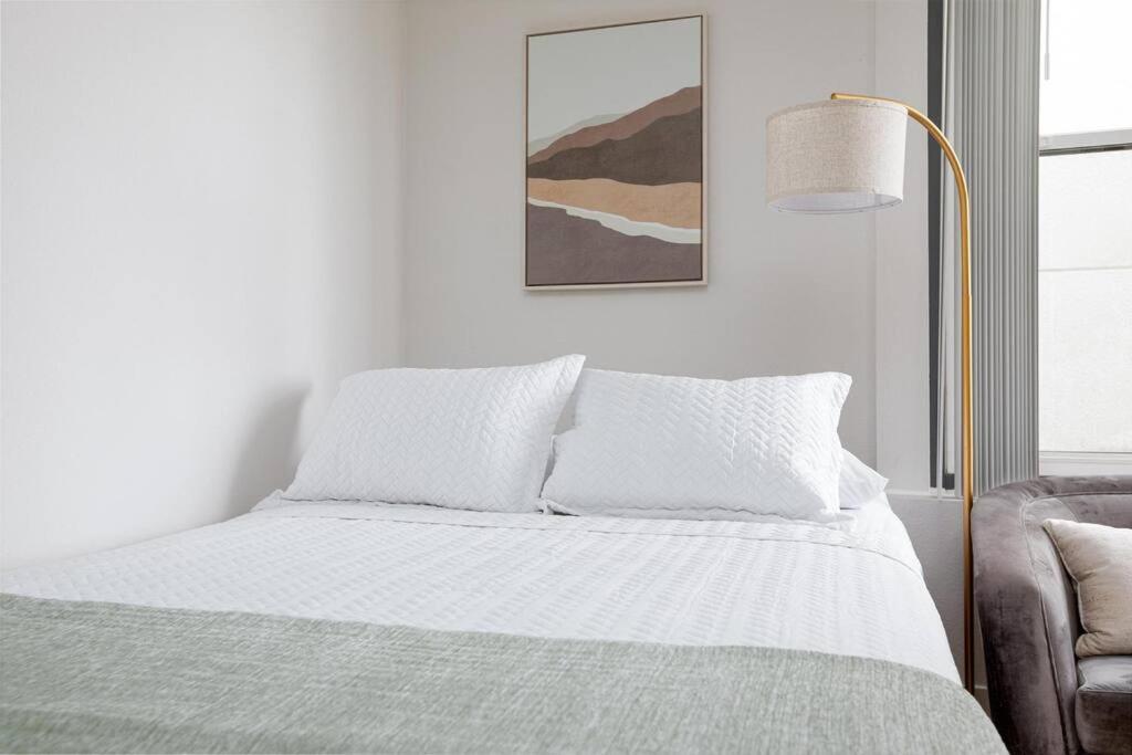 Marina Del Rey Free Parking, Wi-fi, Gym, Pool & Hot Tub * Los Angeles