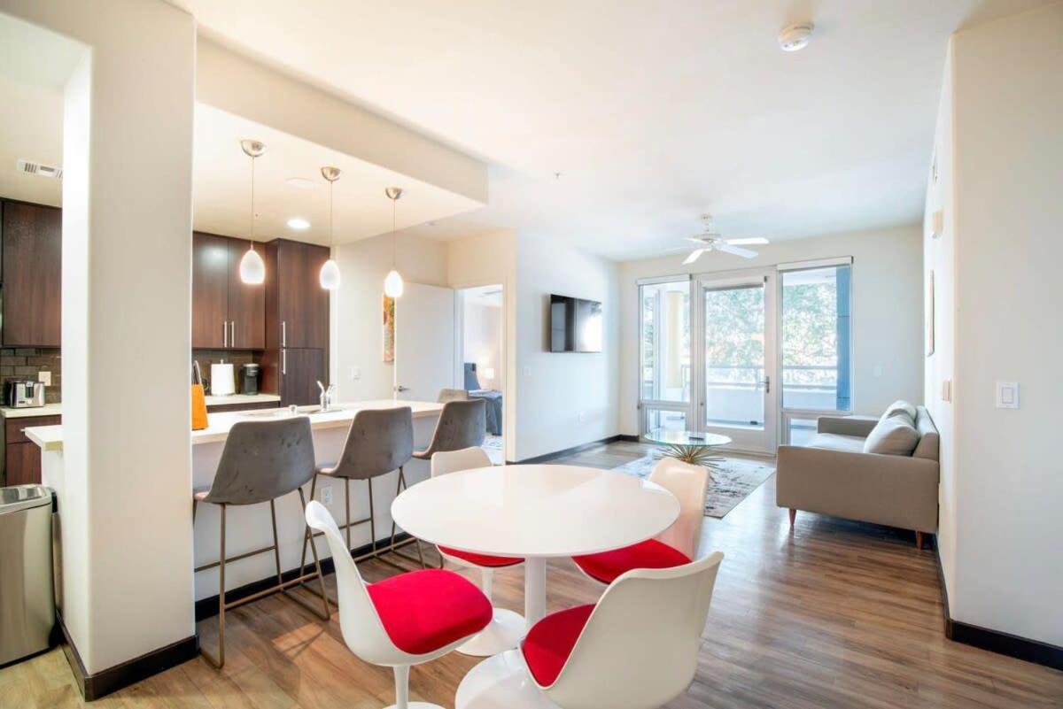2br Modern Luxury Weho *