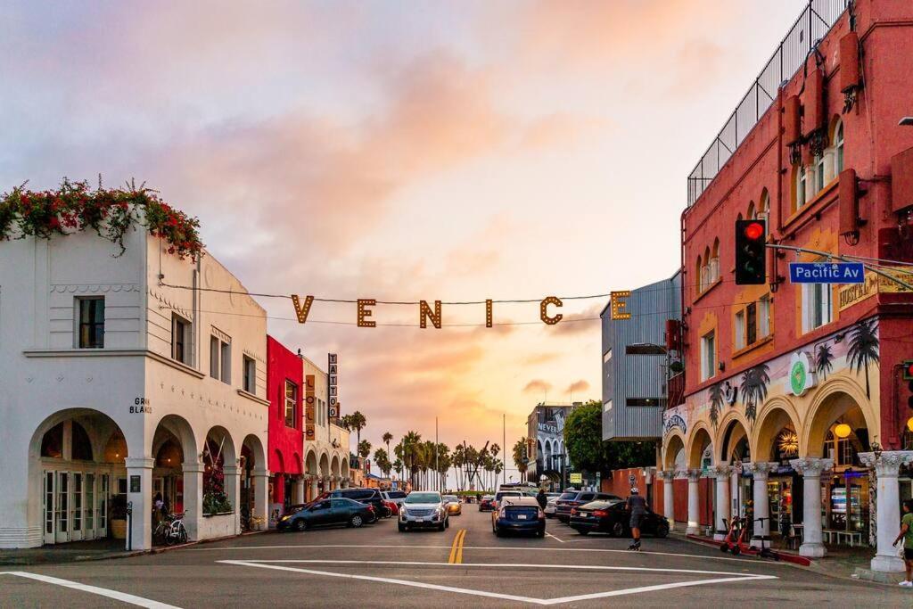 Artsy Venice Canals W/rooftop & Sauna Apartamento *