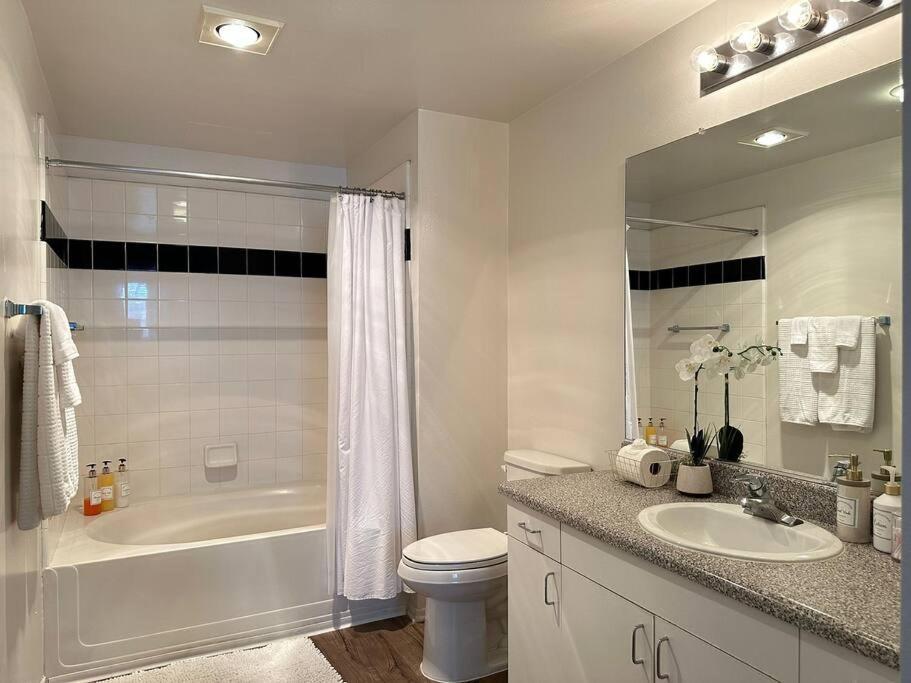 Luxe Marina Del Rey Apartment,parking, Gym, Pool, Jacuzzi,bbq Apartment *