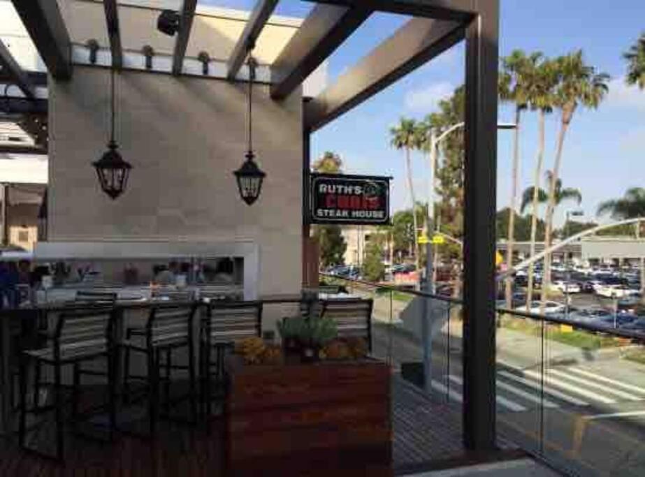 Luxe Marina Del Rey Apartment,parking, Gym, Pool, Jacuzzi,bbq * Los Angeles