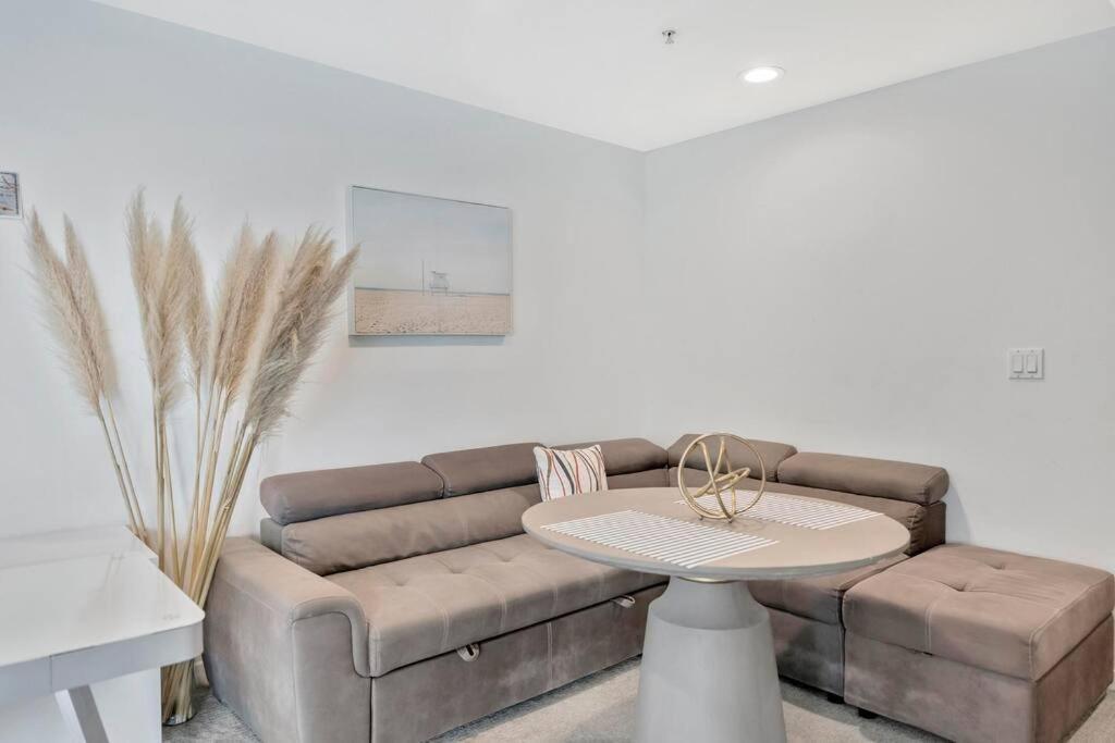 Apartment 8 Marina Penthouse Water Front *