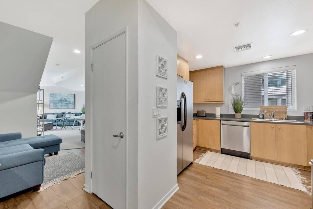 8 Marina Penthouse Water Front Los Angeles