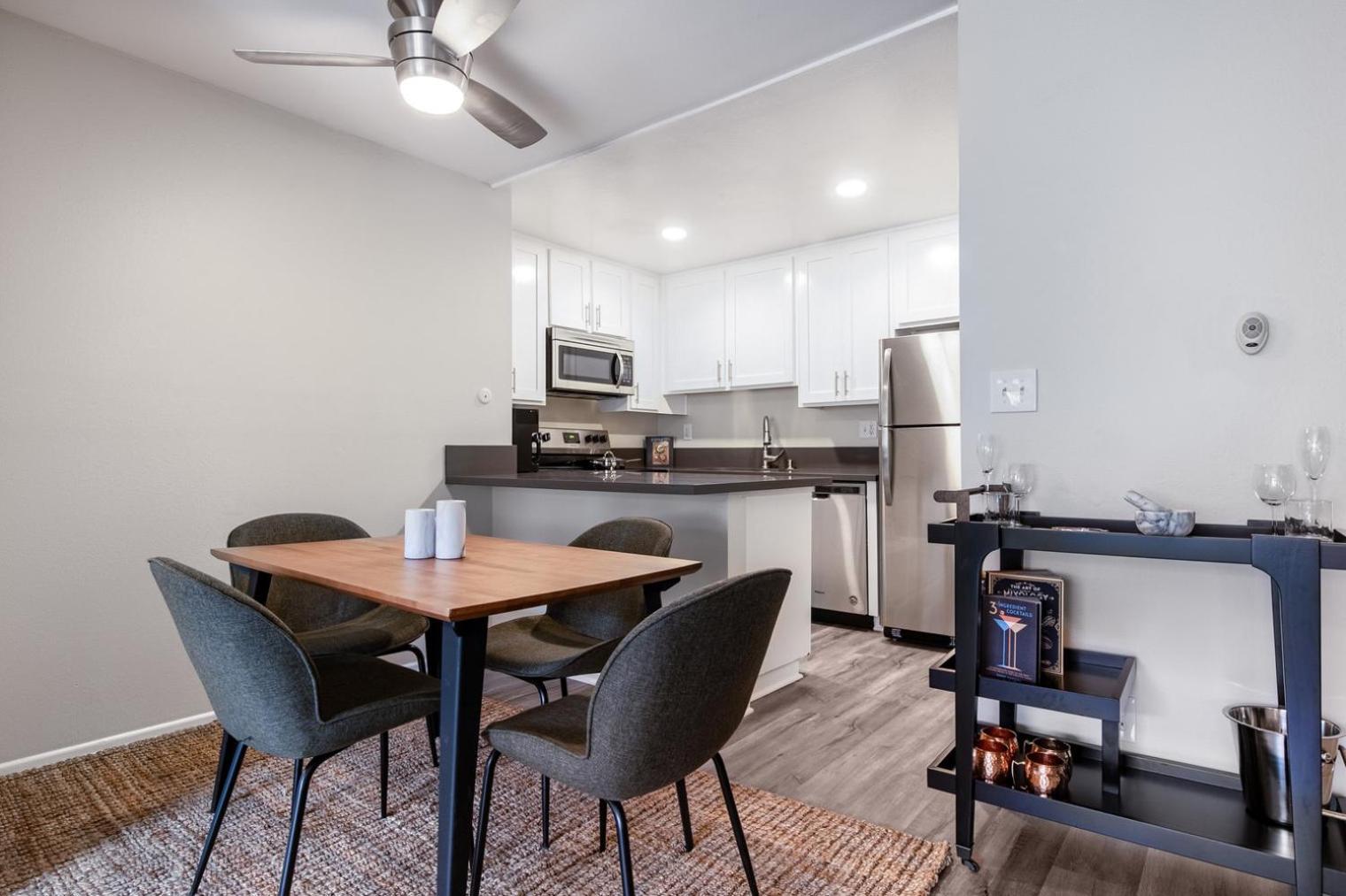 Apartment Hollywood 1br W Pool Nr Griffith Park Trails Lax-117 *
