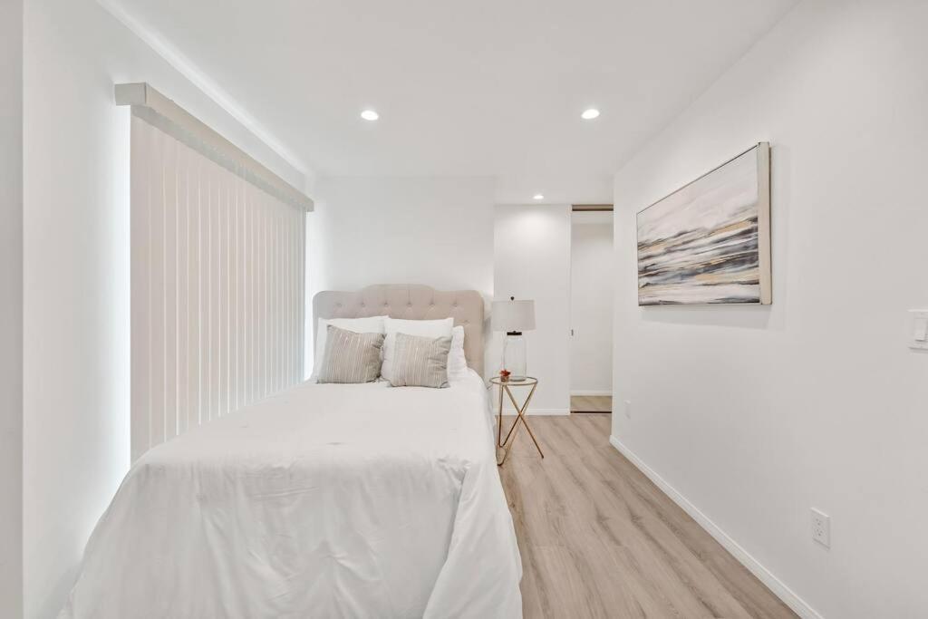 Modern 1-bedroom In A Prime La Location Apartment Los Angeles