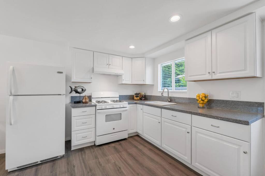 Apartment Modern 1-bedroom In A Prime La Location Los Angeles