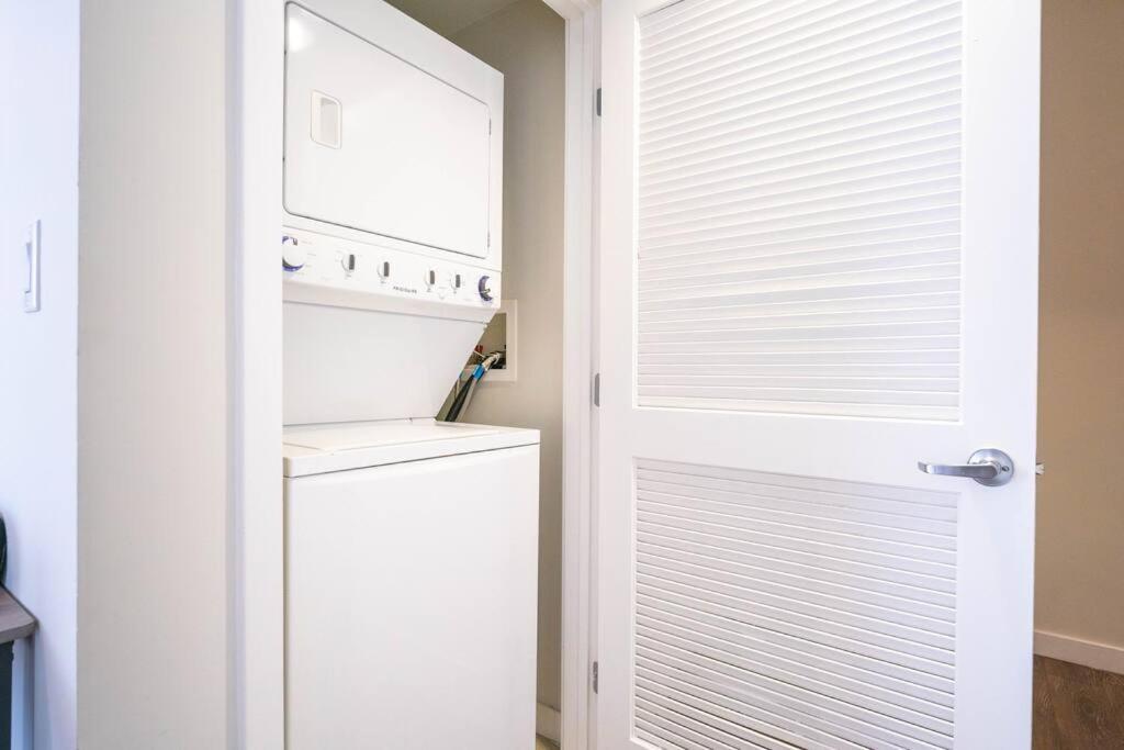 April Specials- Spot Dtla- Free Parking Apartamento