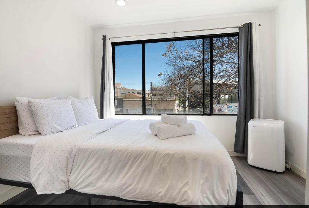 Beautiful 3 Bedroom Beverly Hills Adj *