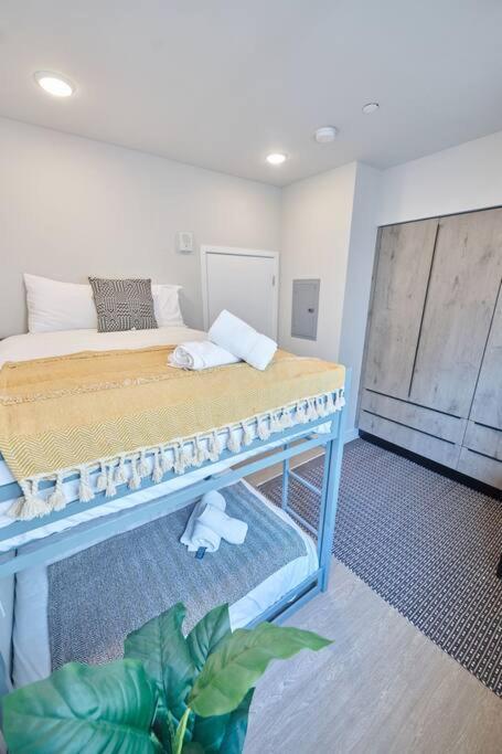 $3m Penthouse In K-town With Private Roof Deck