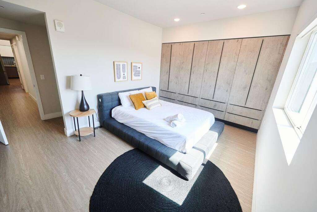 $3m Penthouse In K-town With Private Roof Deck * Los Angeles