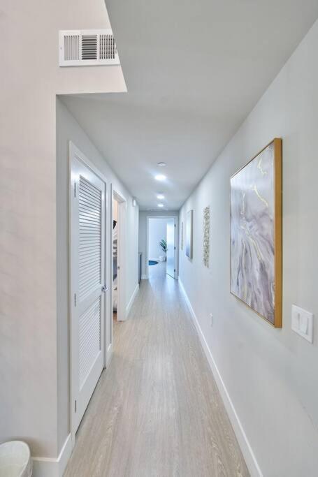 $3m Penthouse In K-town With Private Roof Deck Apartment Los Angeles