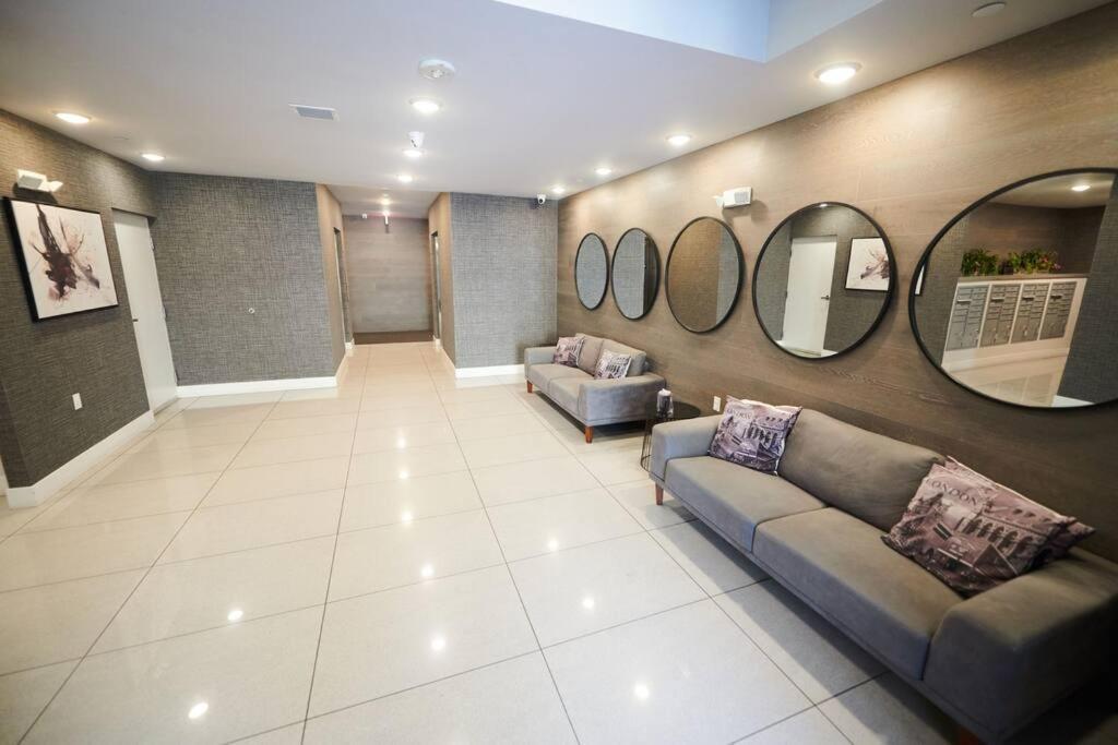 $3m Penthouse In K-town With Private Roof Deck Apartment