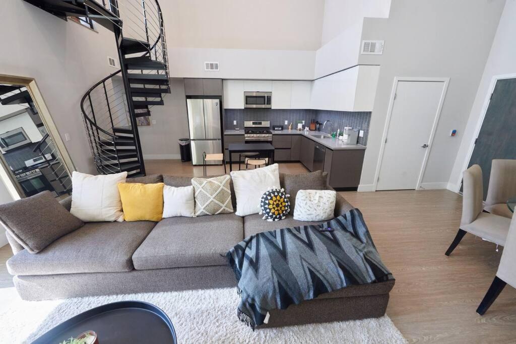 Apartment $3m Penthouse In K-town With Private Roof Deck Los Angeles