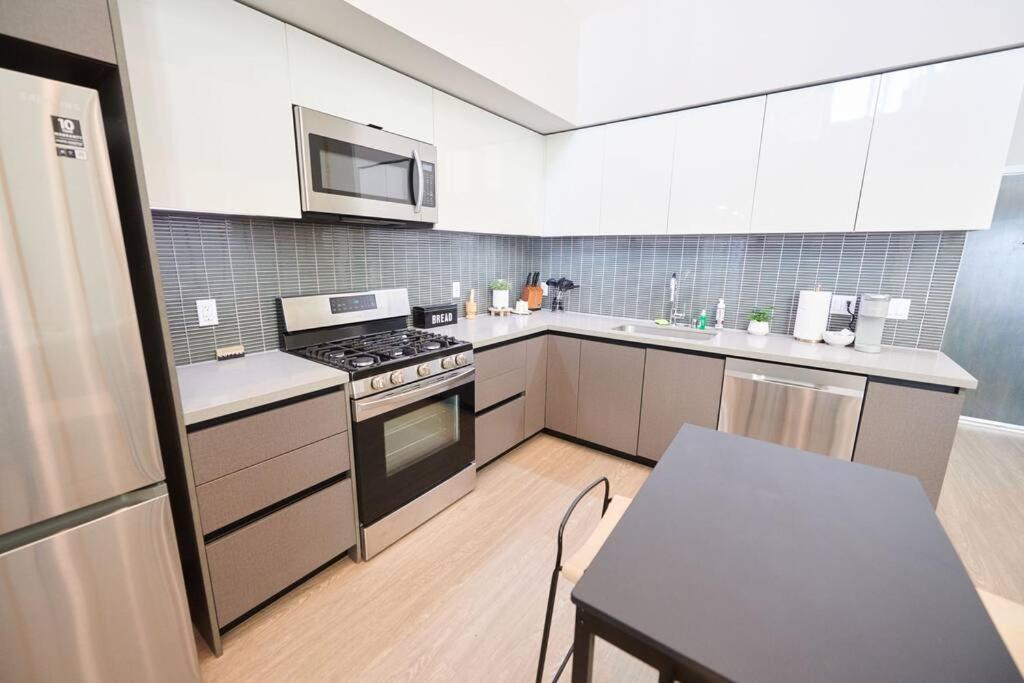 $3m Penthouse In K-town With Private Roof Deck Apartment Los Angeles