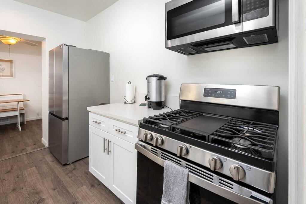 Chic And Spacious 3br Gem In La Apartamento *