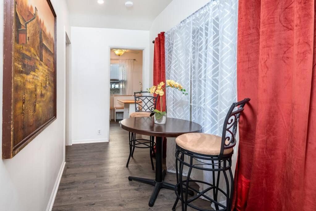 Apartamento Chic And Spacious 3br Gem In La