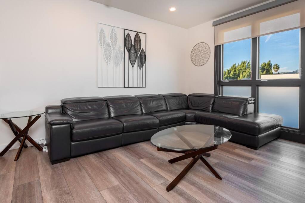 Luxurious Penthouse In Beverly Hills - Sleeps 10 Los Angeles