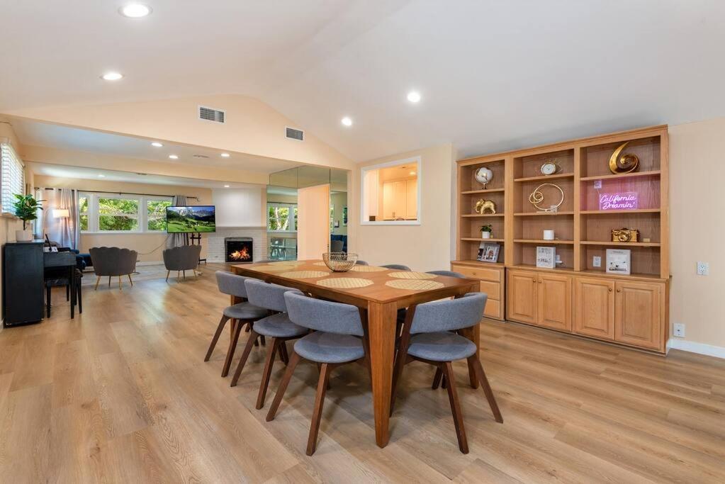 Luxury 3br House W/ Jacuzzi & Big Backyard!