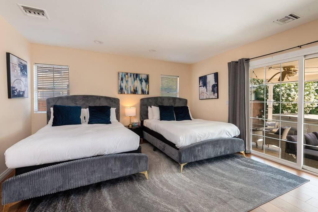 Luxury 3br House W/ Jacuzzi & Big Backyard! Apartment