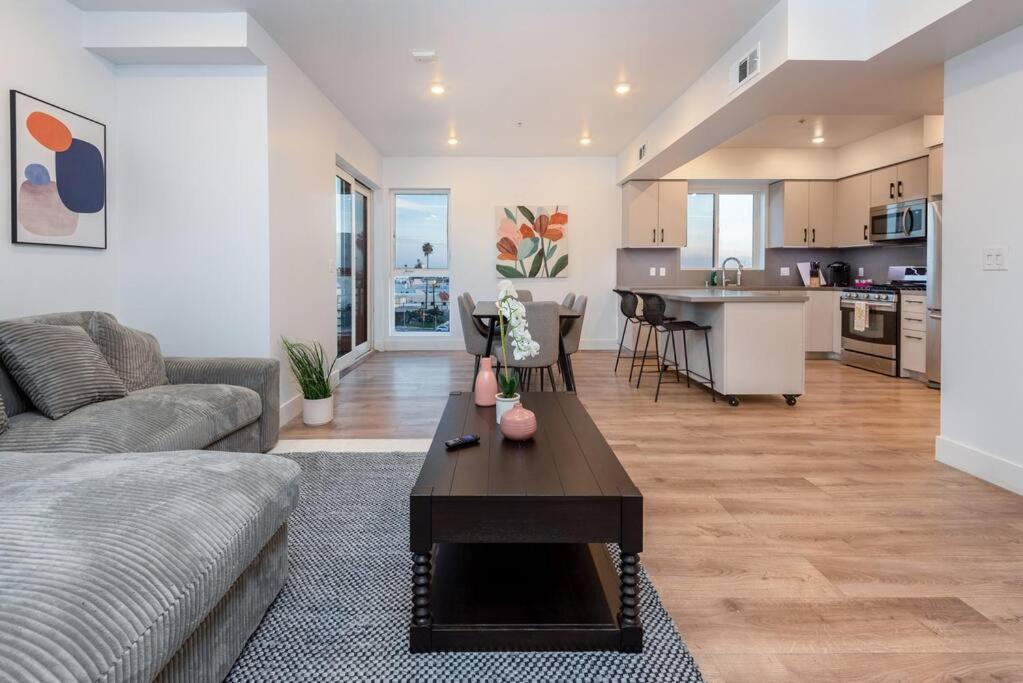 Chic And Elegant 2-bedroom Haven W/ Roof Deck *
