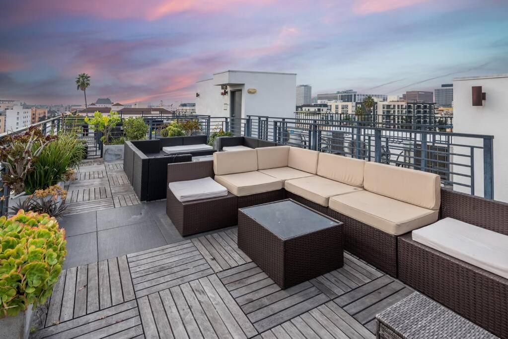 Holiday home Chic And Elegant 2-bedroom Haven W/ Roof Deck *
