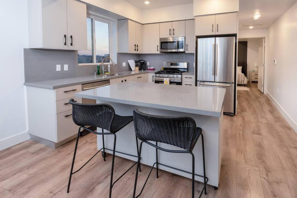 Chic And Elegant 2-bedroom Haven W/ Roof Deck