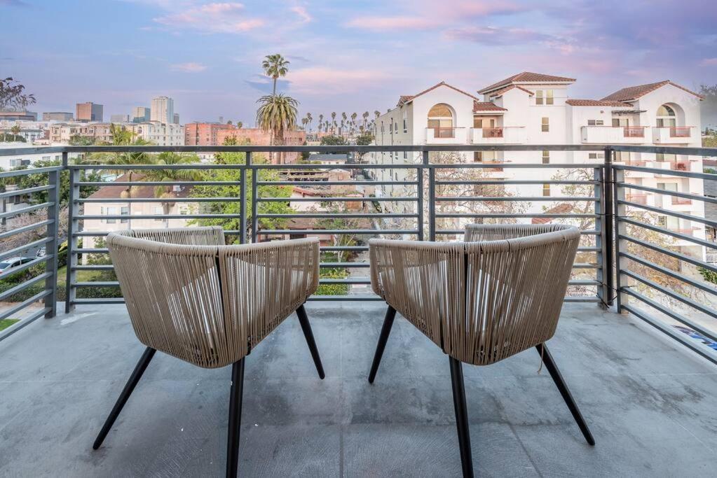 Holiday home Chic And Elegant 2-bedroom Haven W/ Roof Deck *