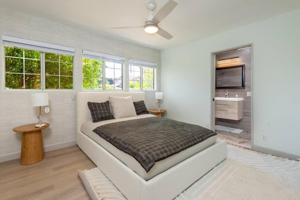 Luxurious 4-bedroom With Pool & Jacuzzi! * Los Angeles
