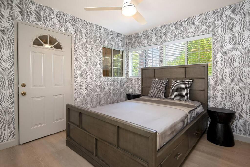 Luxurious 4-bedroom With Pool & Jacuzzi! Apartment