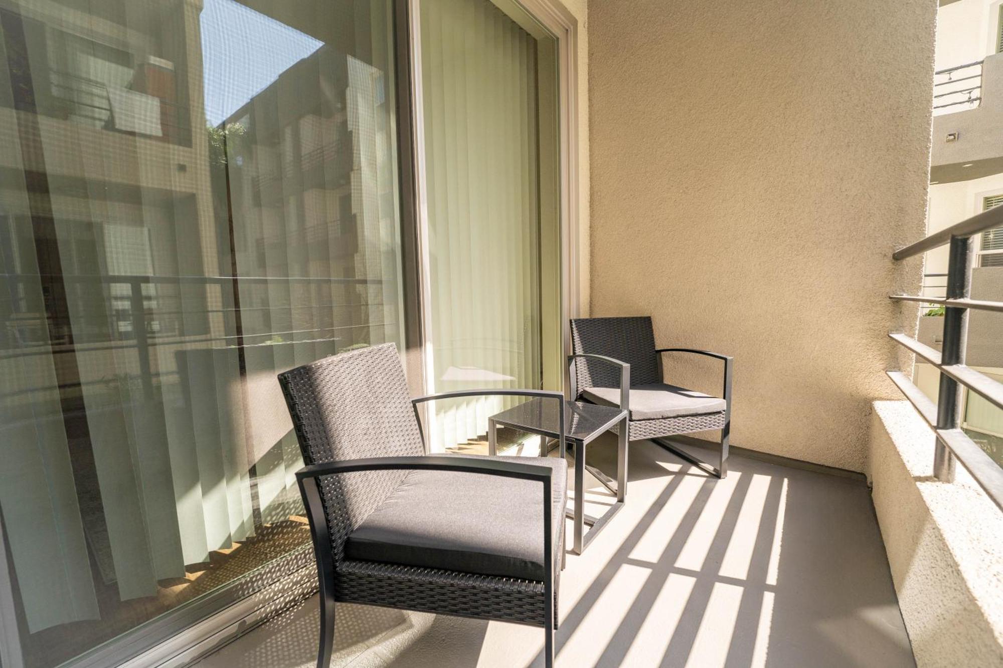 2 Bed In Marina Del Rey- Flash Deal! Apartment *