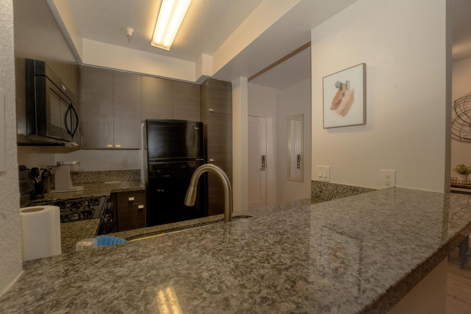 2 Bed In Marina Del Rey- Flash Deal! Apartment *