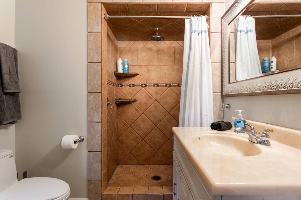 Downtown Culver House W/ Backyard, Ac & Garage Holiday home