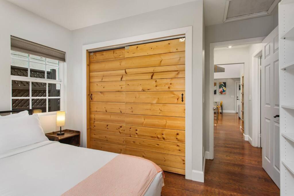 Downtown Culver House W/ Backyard, Ac & Garage *