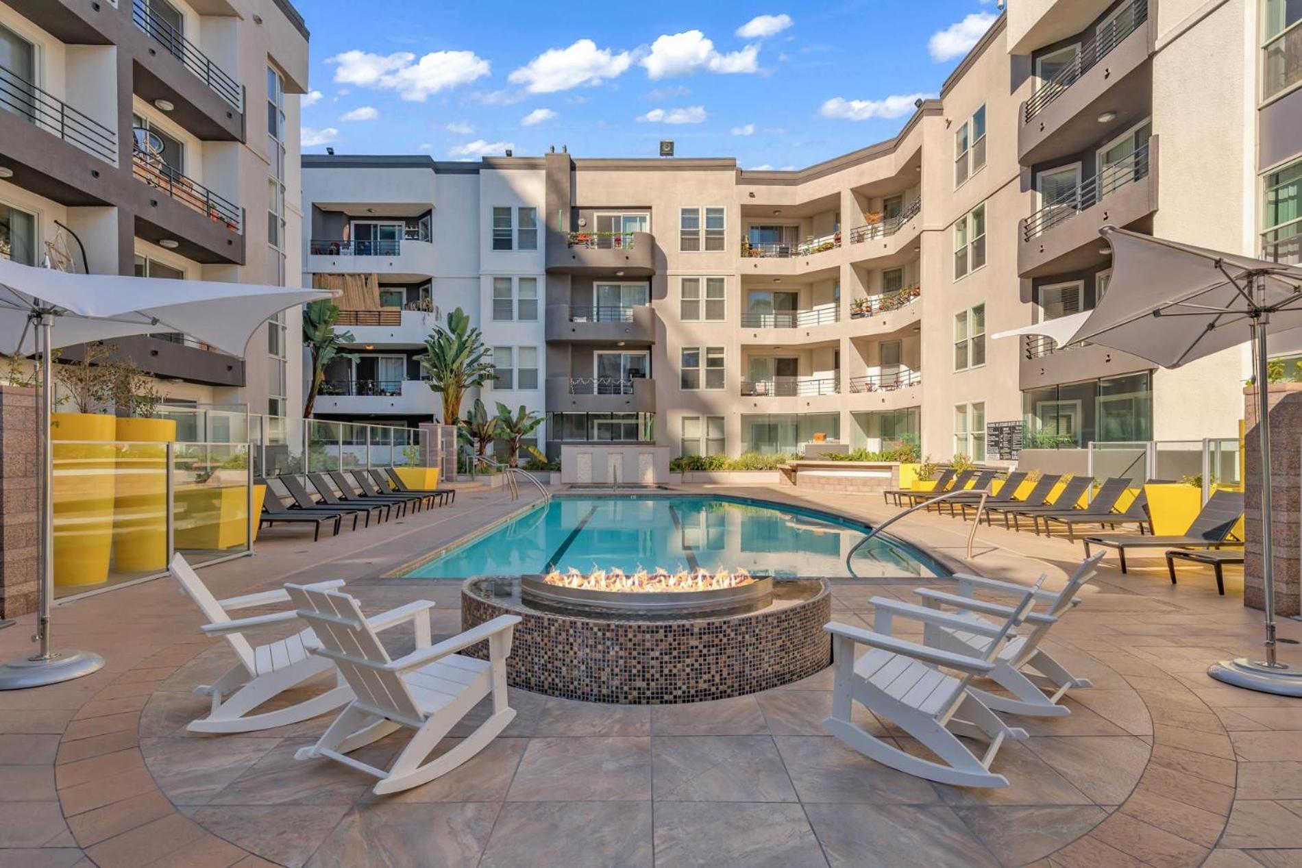 Elegant In Mdr-venice With Pool, Hottub & Gym Apartment