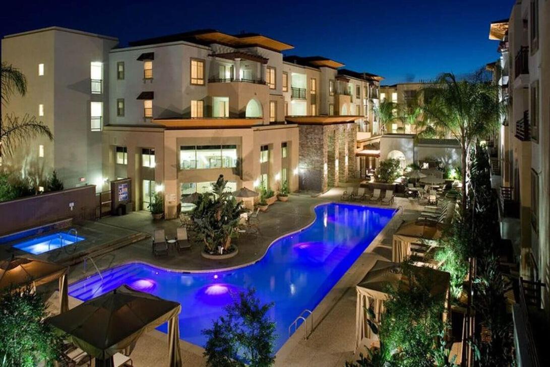 Apartment Woodland Hills Luxury 2 Bed Ca Los Angeles