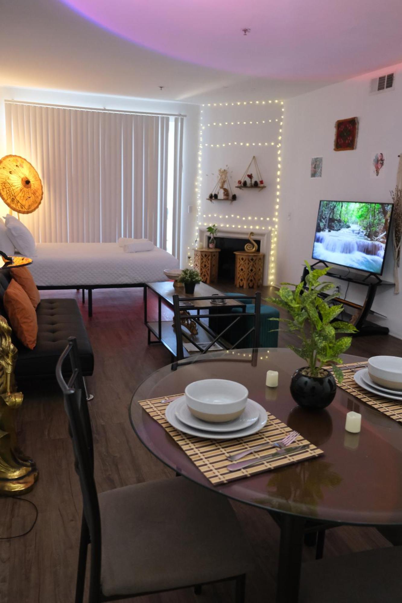 Elegant In Mdr-venice With Pool, Hottub & Gym Apartment Los Angeles