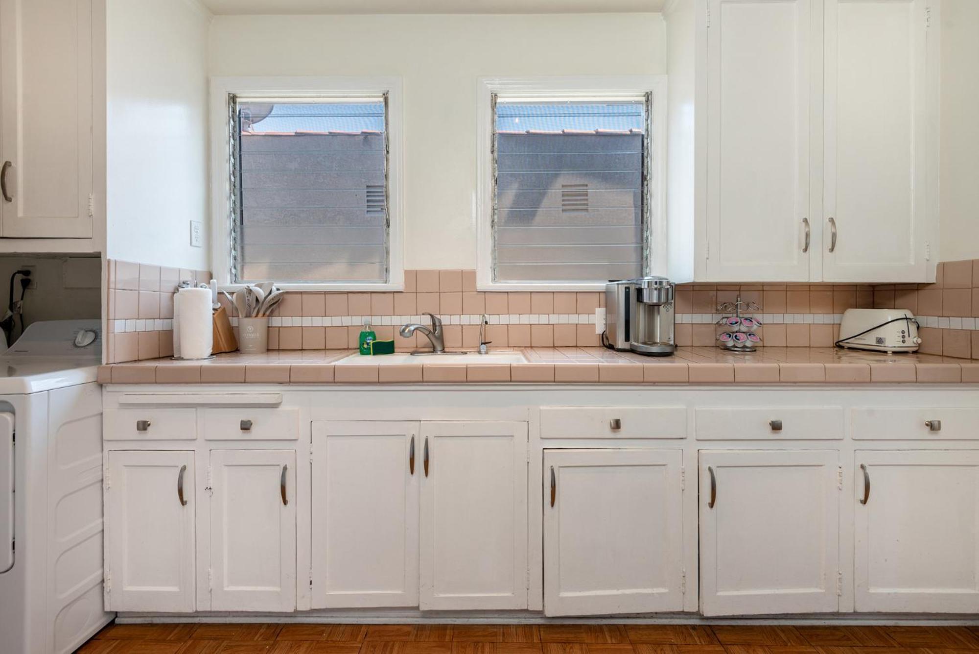 Apartment Spacious Family-friendly W/ Hot Tub Los Angeles