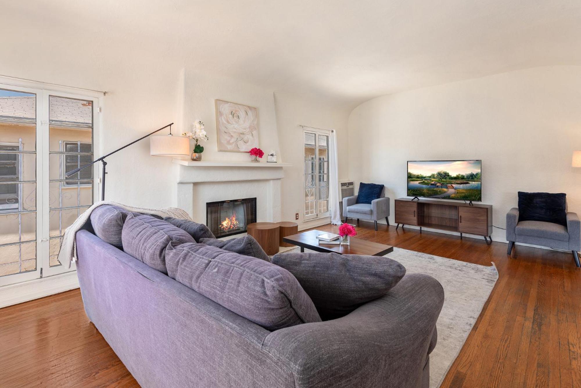 Spacious Family-friendly W/ Hot Tub *