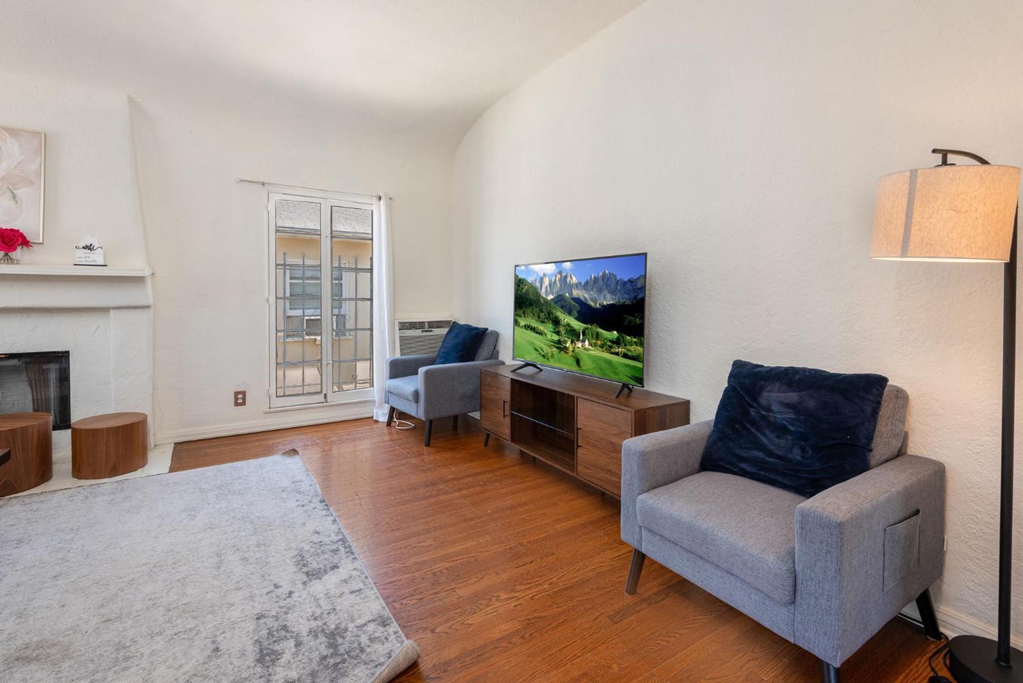 Spacious Family-friendly W/ Hot Tub Apartment