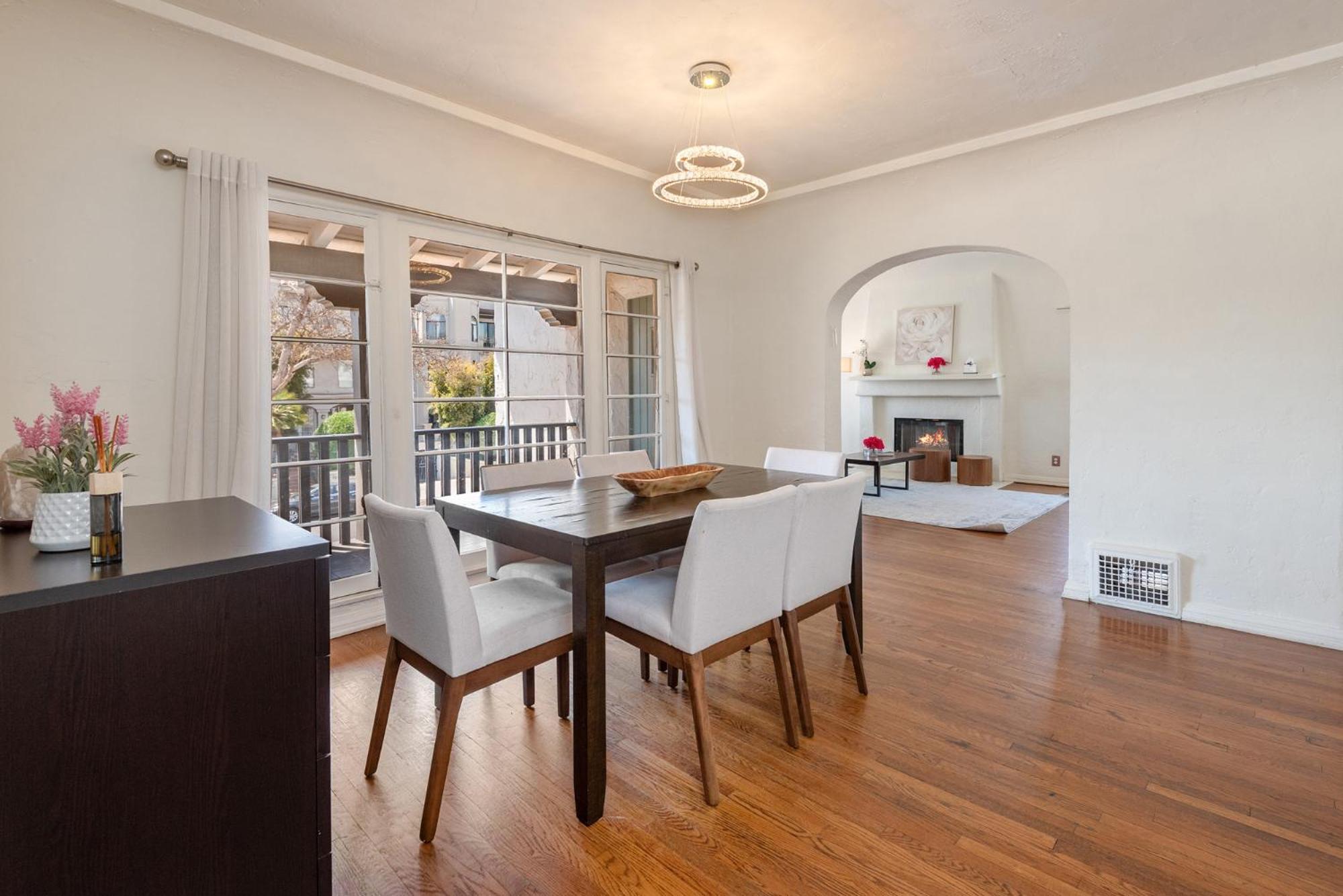Spacious Family-friendly W/ Hot Tub Apartment