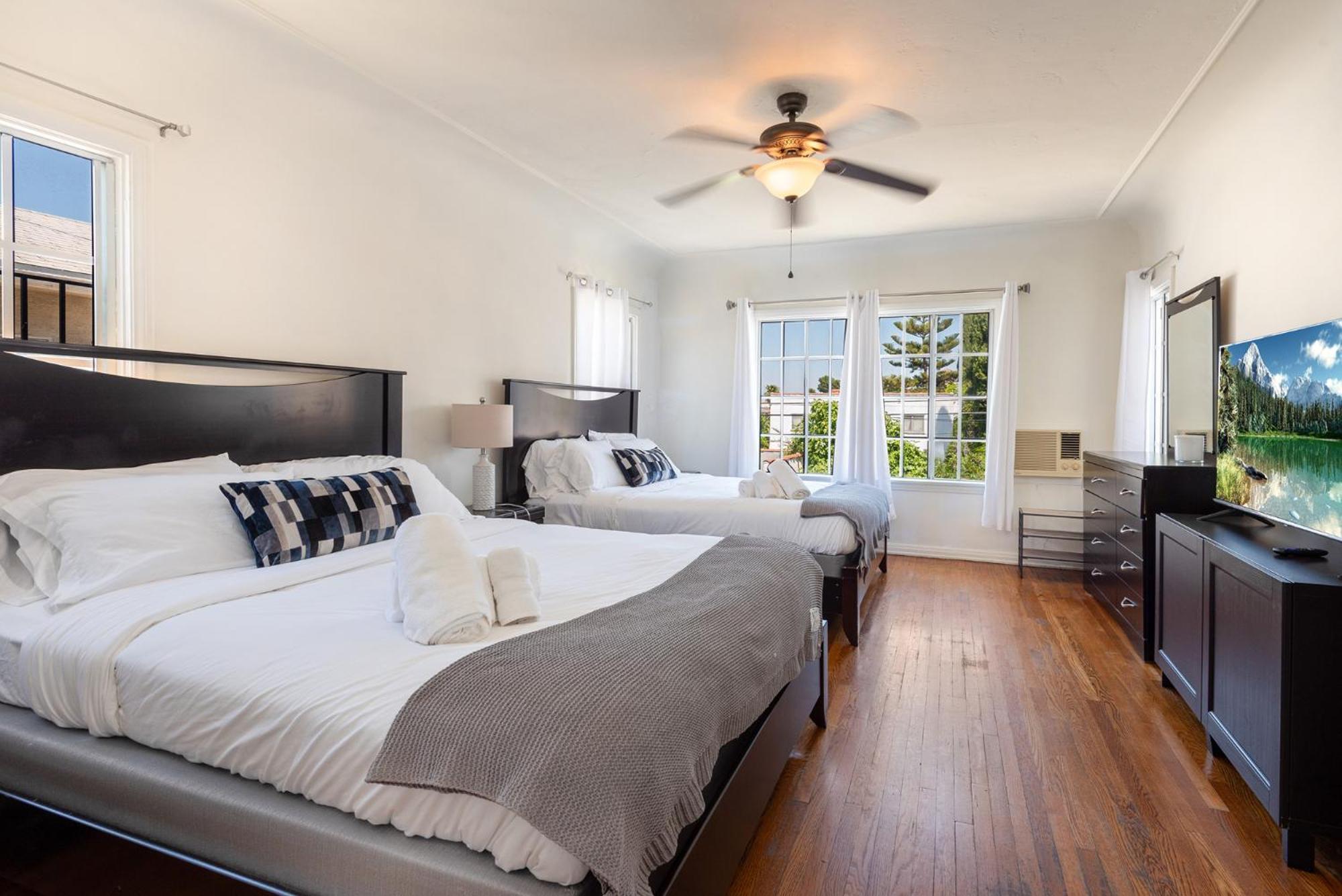 Spacious Family-friendly W/ Hot Tub *