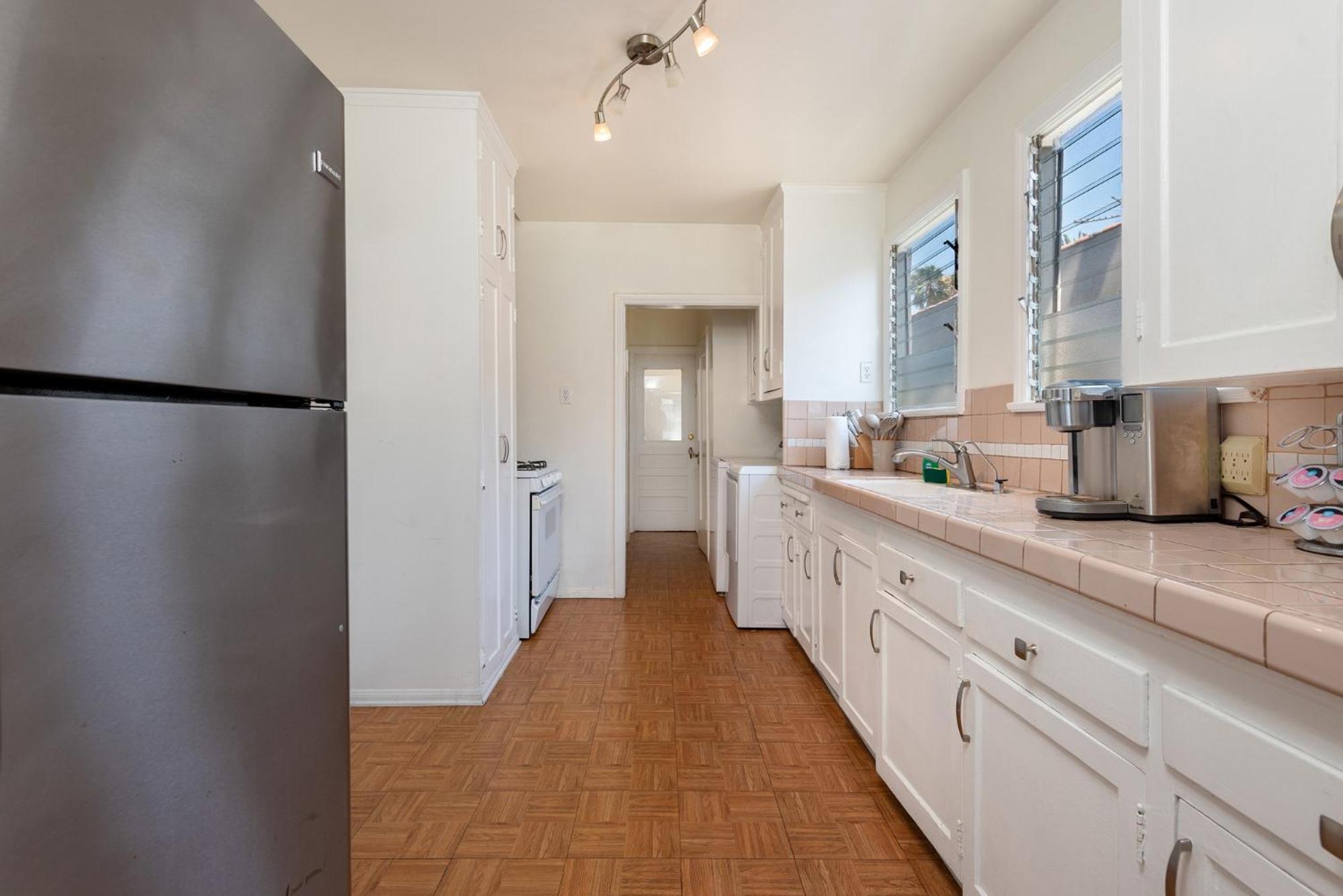 Apartment Spacious Family-friendly W/ Hot Tub Los Angeles