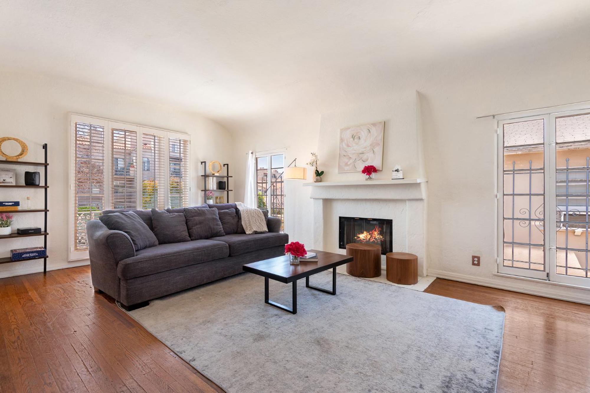 Apartment Spacious Family-friendly W/ Hot Tub