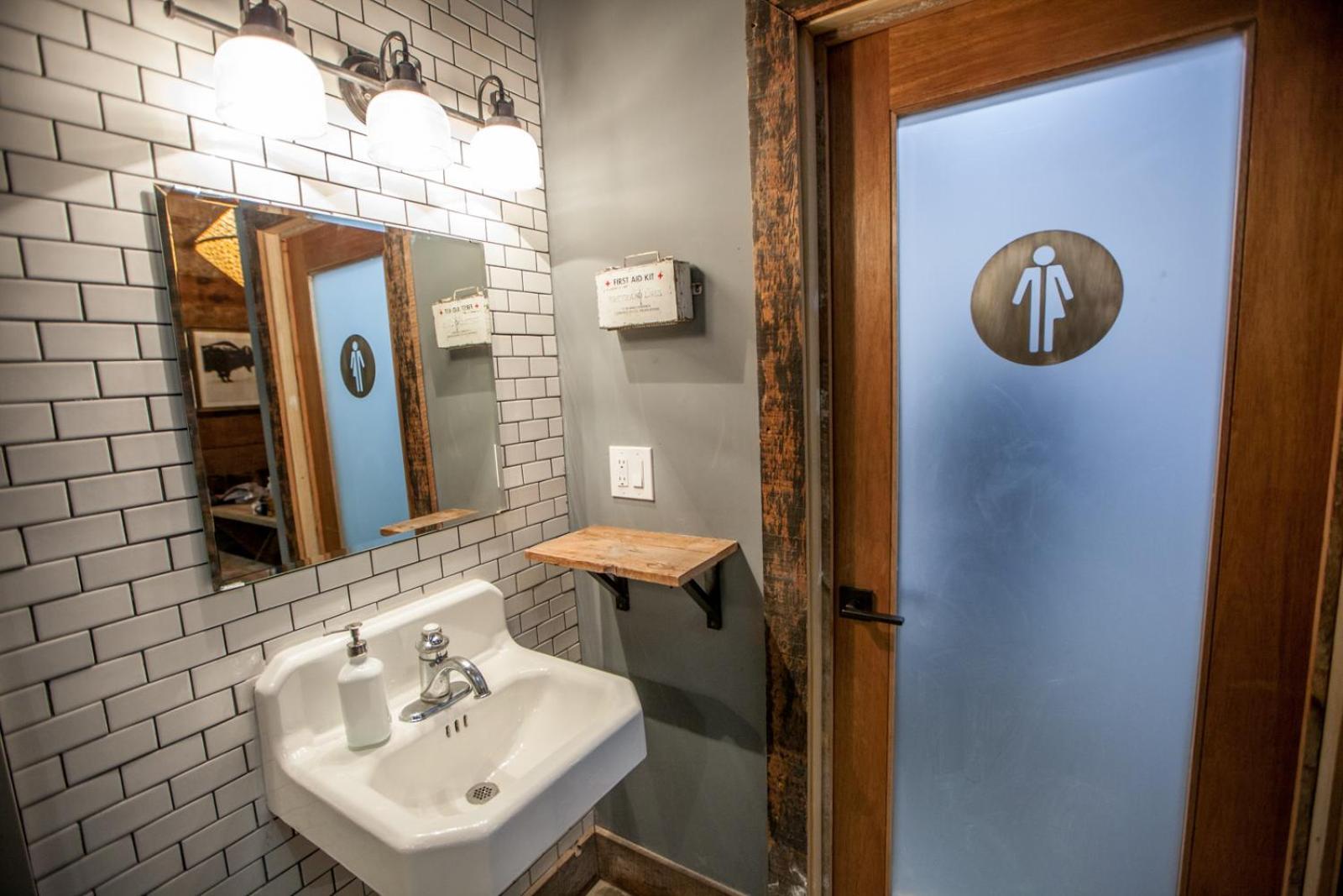 Podshare East Hollywood