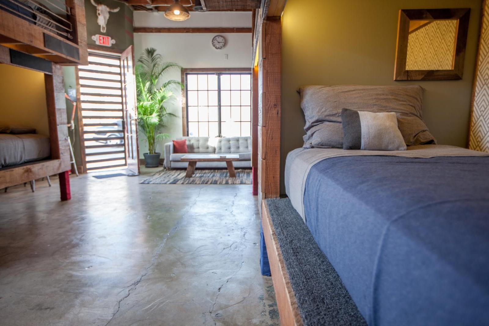 Hostel Podshare East Hollywood