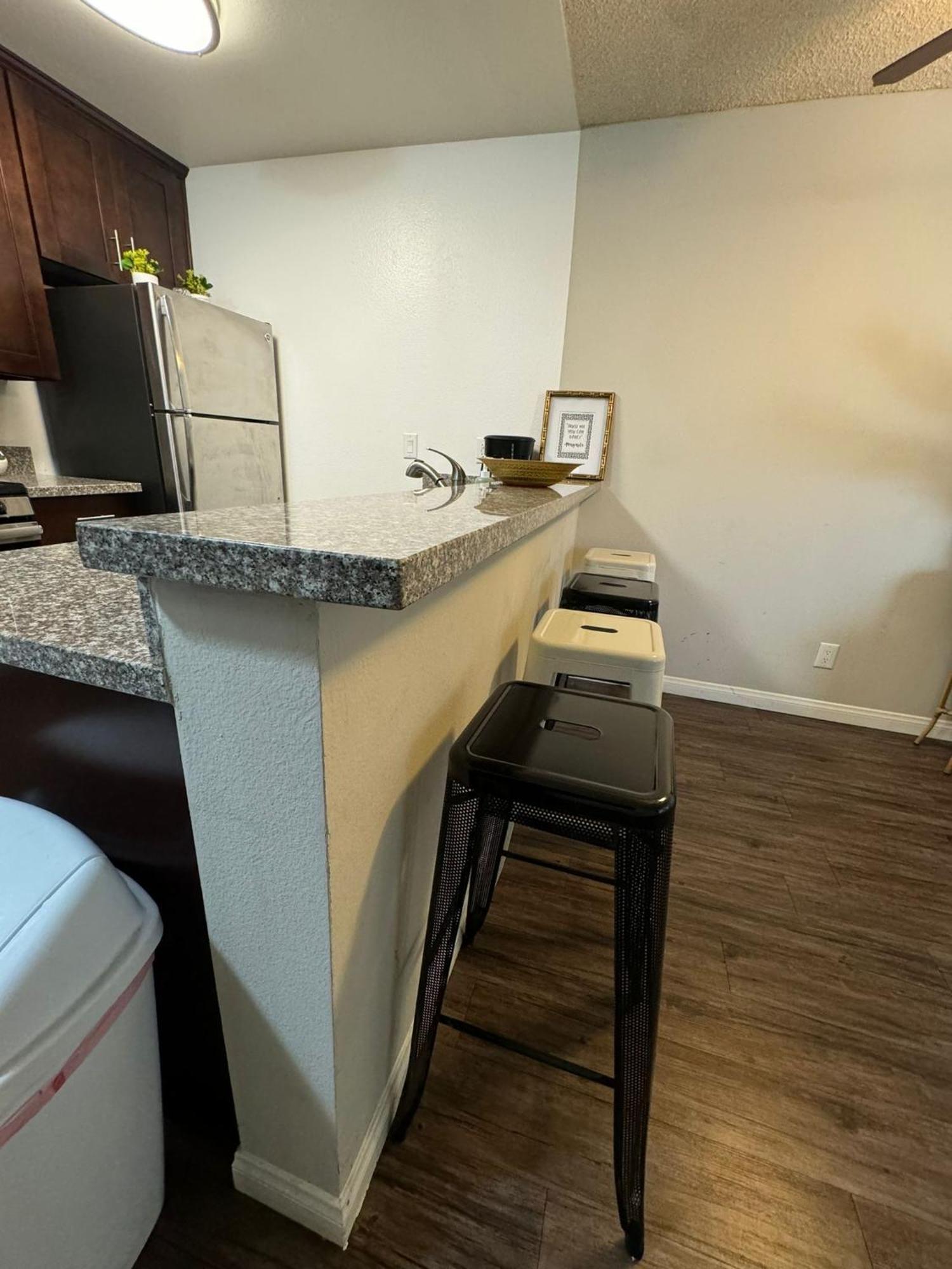 Apartment Incredible Two Bedroom Hollywood Free Parking *